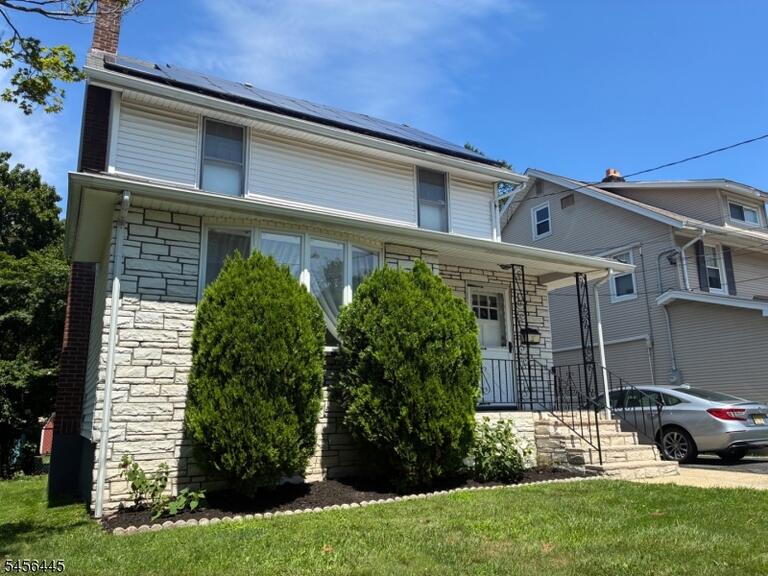 Property listing MLS 4049167 photo 2