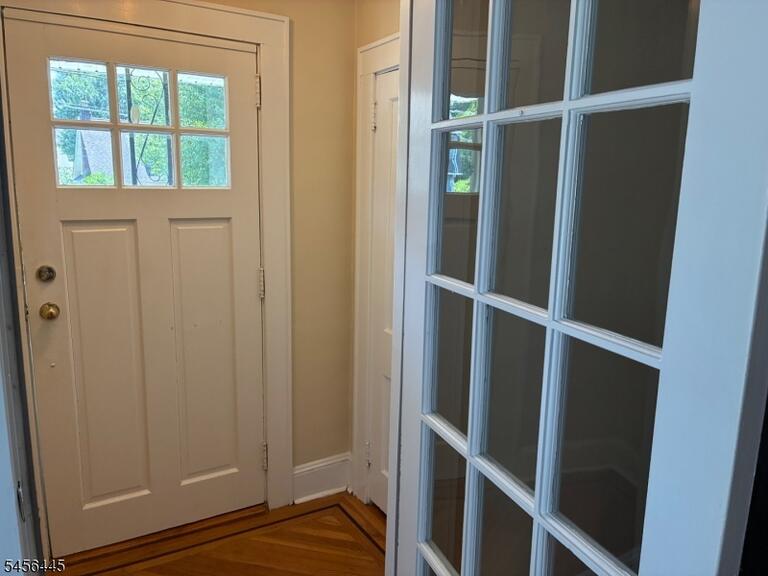 Property listing MLS 4049167 photo 3