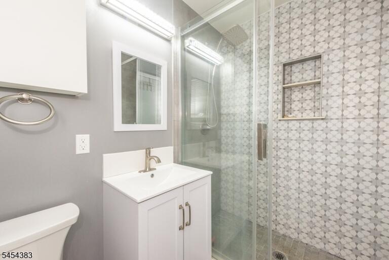 Property listing MLS 4049186 photo 10