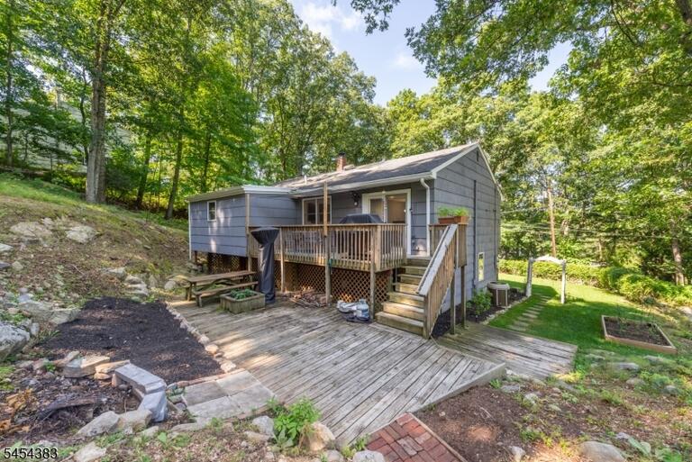 Property listing MLS 4049186 photo 19