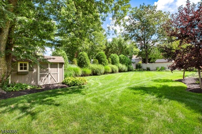 Property listing MLS 4049215 photo 34