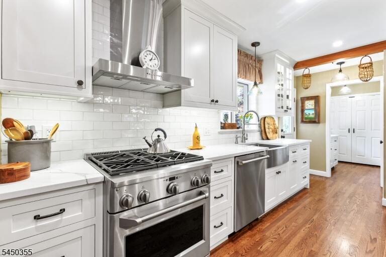 Property listing MLS 4049215 photo 8
