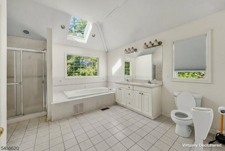 Property listing MLS 4049228 photo 31