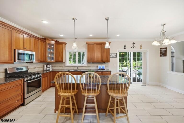 Property listing MLS 4049233 photo 12