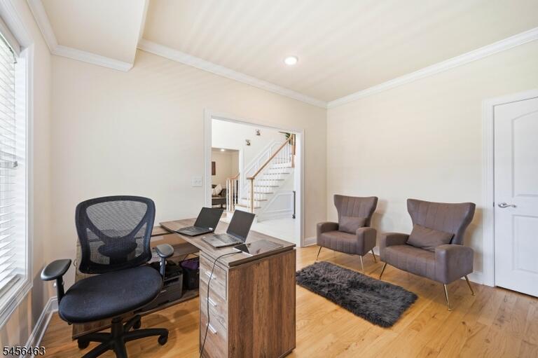Property listing MLS 4049233 photo 9