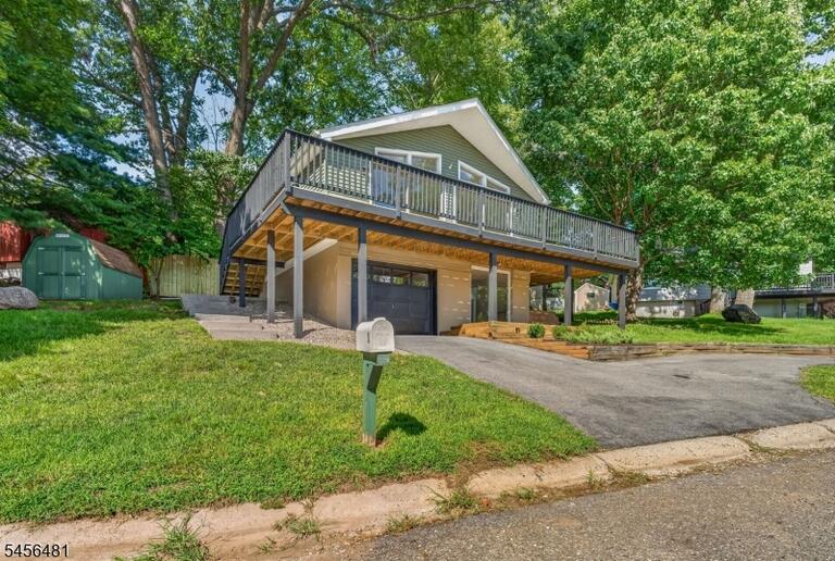 Property listing MLS 4049237 photo 2