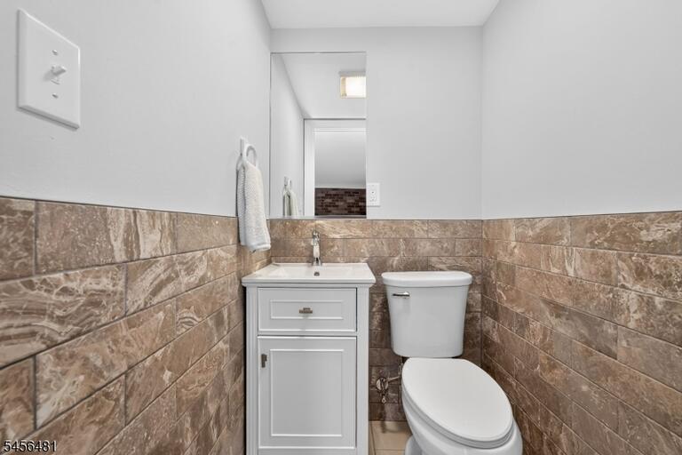 Property listing MLS 4049237 photo 25
