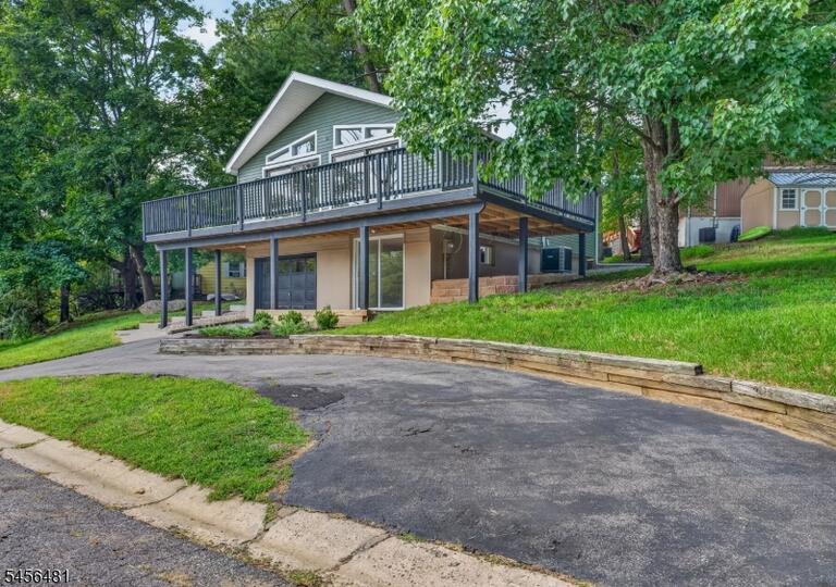 Property listing MLS 4049237 photo 27