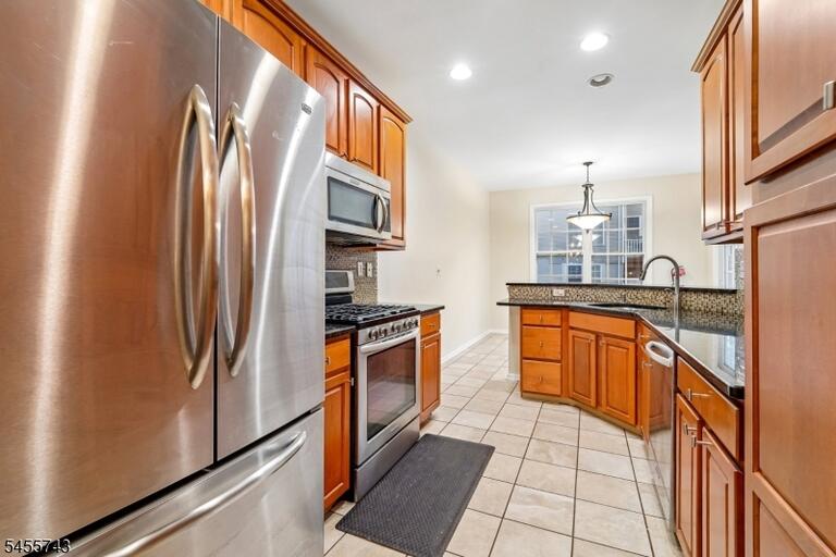 Property listing MLS 4049241 photo 10
