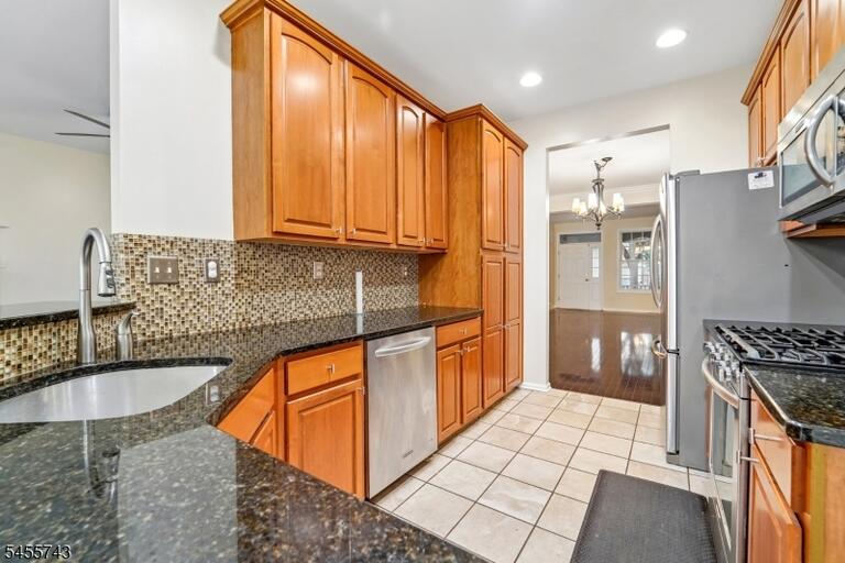 Property listing MLS 4049241 photo 12