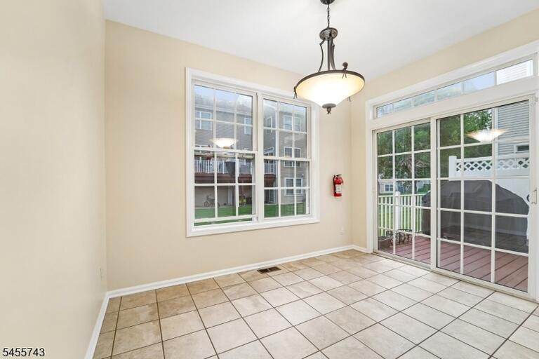 Property listing MLS 4049241 photo 14