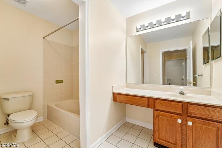 Property listing MLS 4049241 photo 25