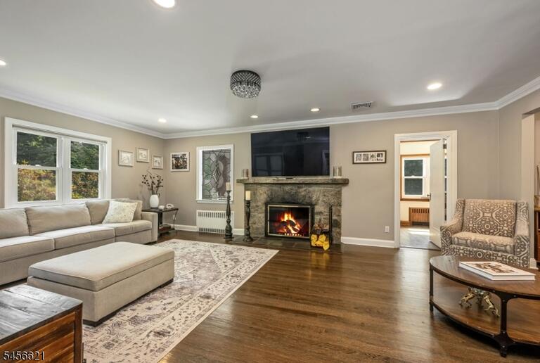 Property listing MLS 4049257 photo 9