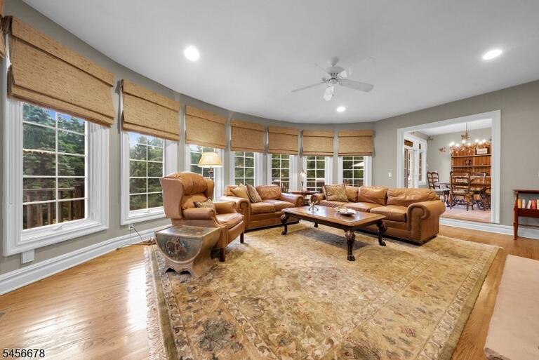 Property listing MLS 4049292 photo 11