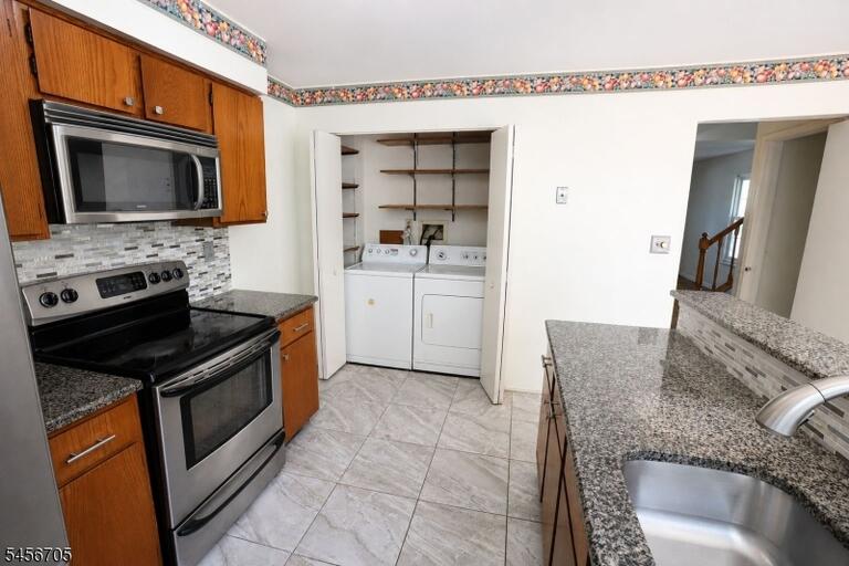 Property listing MLS 4049304 photo 11