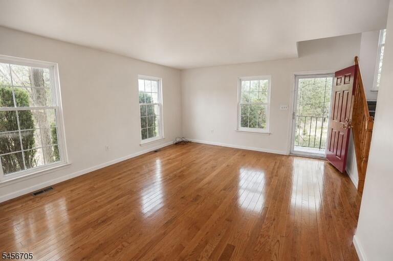 Property listing MLS 4049304 photo 13