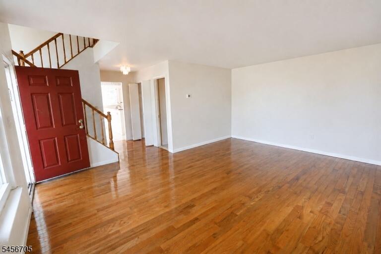 Property listing MLS 4049304 photo 14
