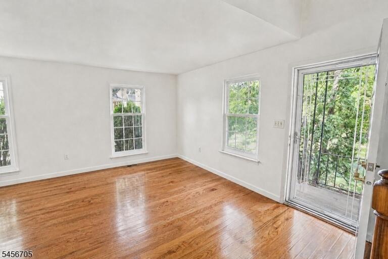 Property listing MLS 4049304 photo 8