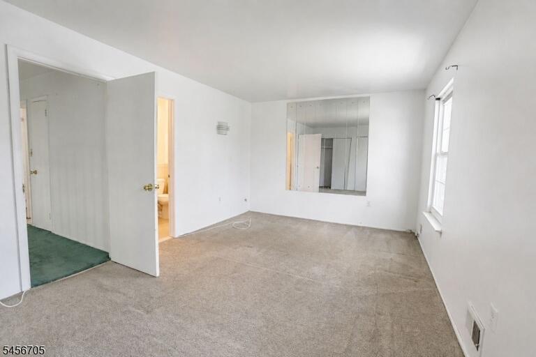 Property listing MLS 4049304 photo 9