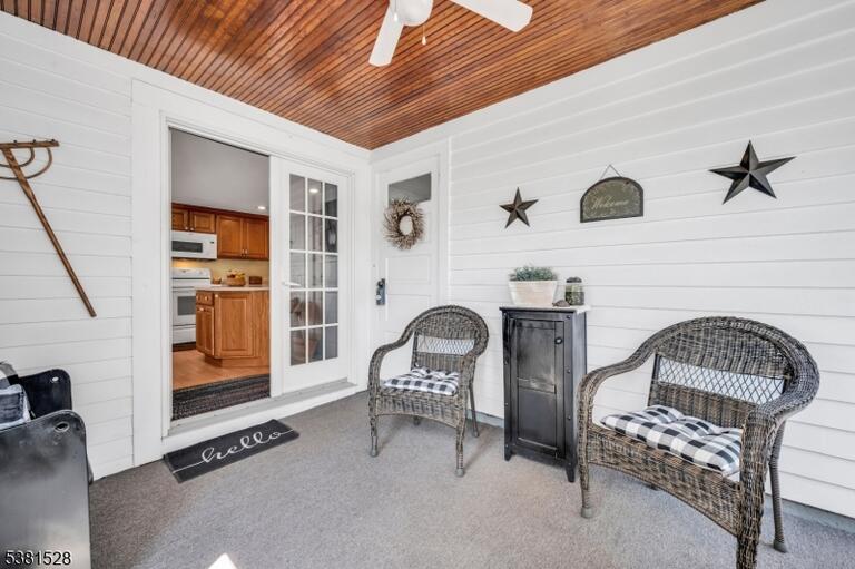 Property listing MLS 4049320 photo 19