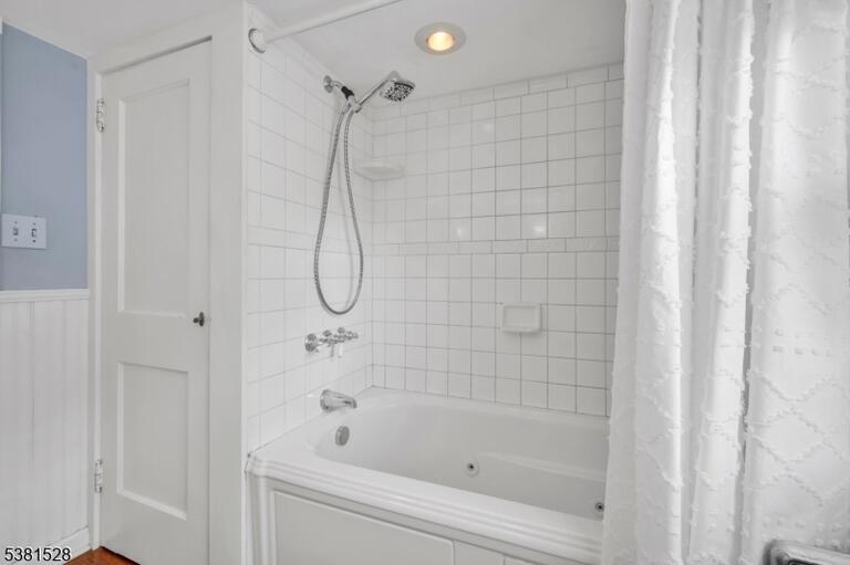 Property listing MLS 4049320 photo 35