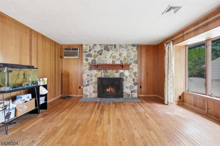 Property listing MLS 4049325 photo 16