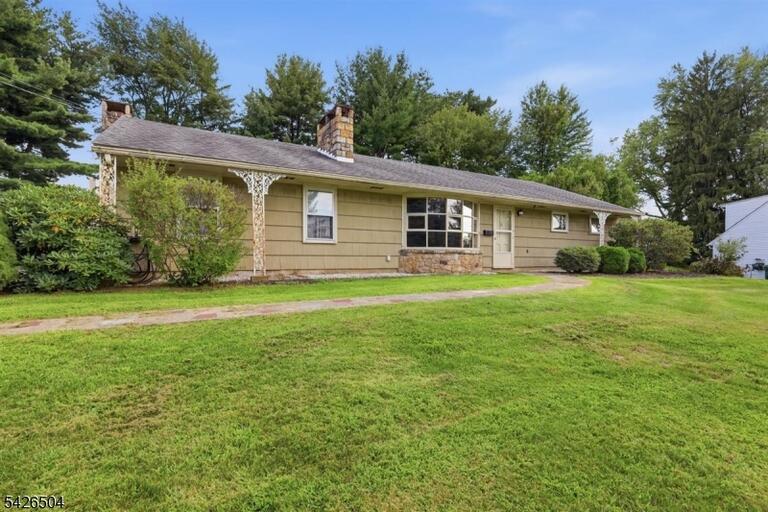 Property listing MLS 4049325 photo 3