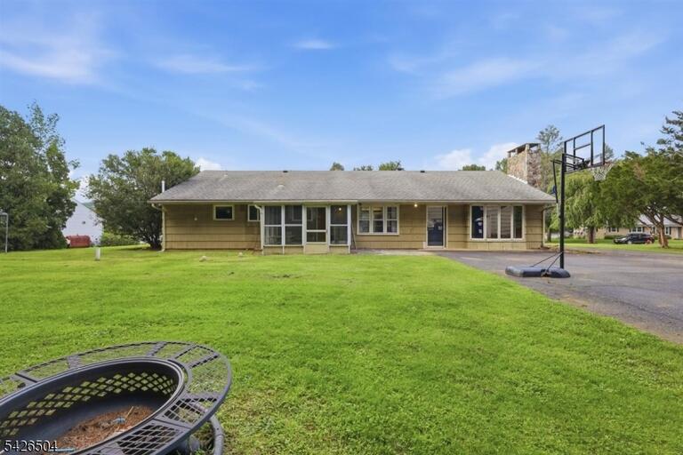 Property listing MLS 4049325 photo 31