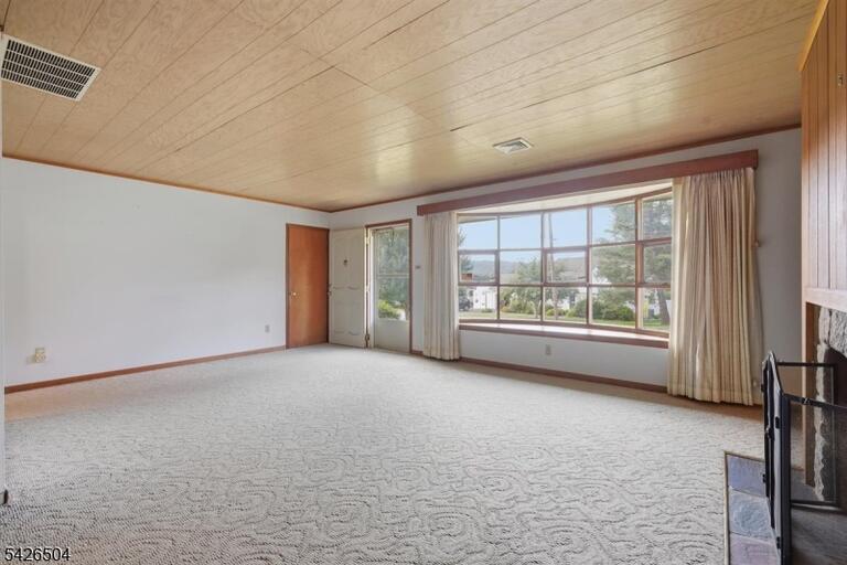Property listing MLS 4049325 photo 7