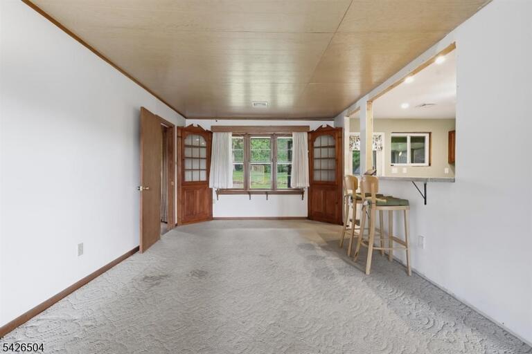 Property listing MLS 4049325 photo 8