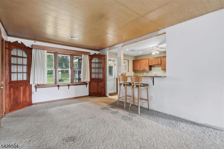 Property listing MLS 4049325 photo 9