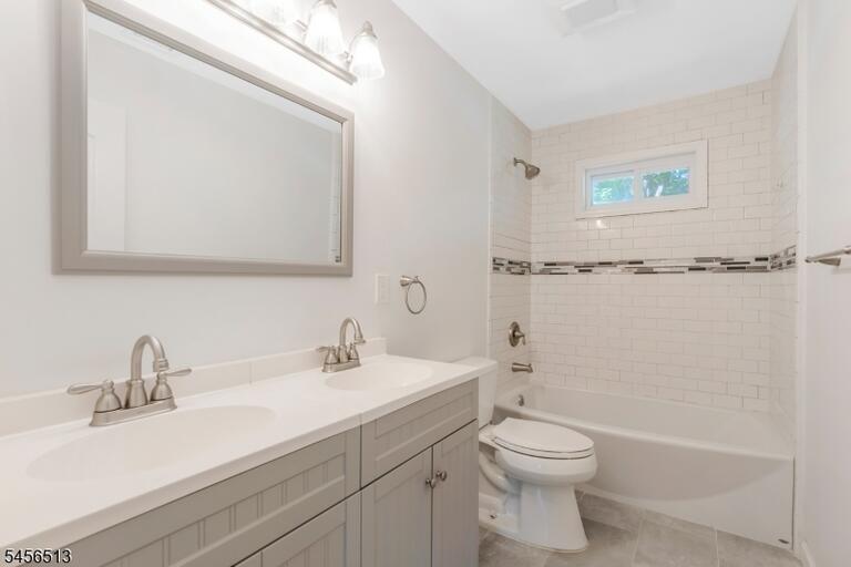 Property listing MLS 4049329 photo 22