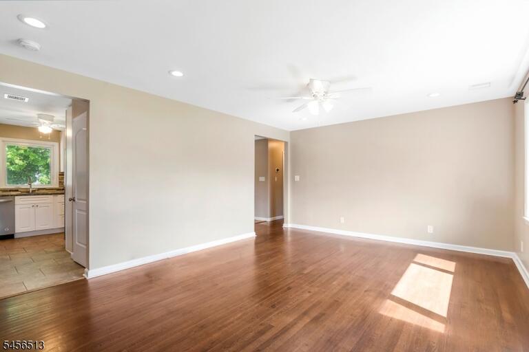 Property listing MLS 4049329 photo 6