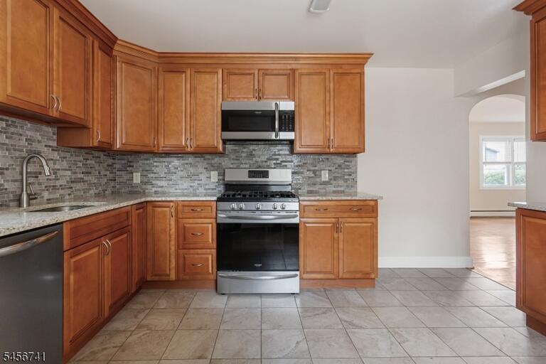 Property listing MLS 4049333 photo 13