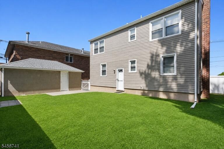 Property listing MLS 4049333 photo 35