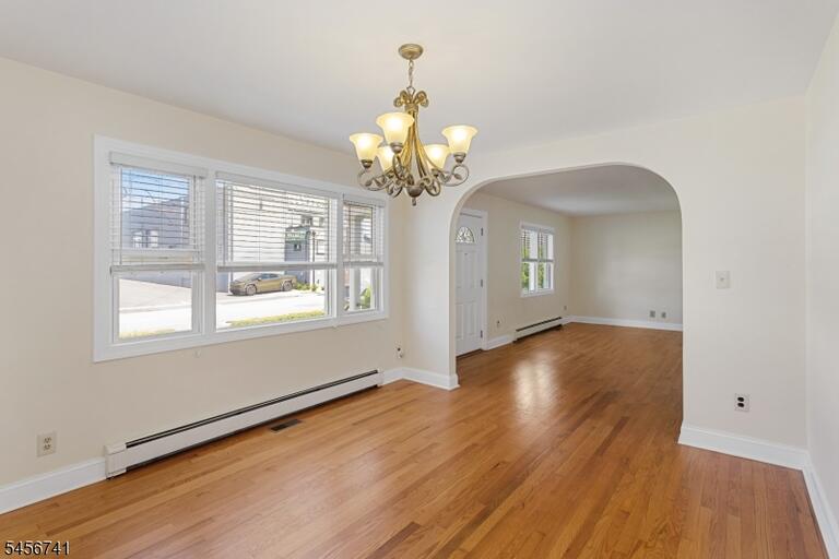 Property listing MLS 4049333 photo 7