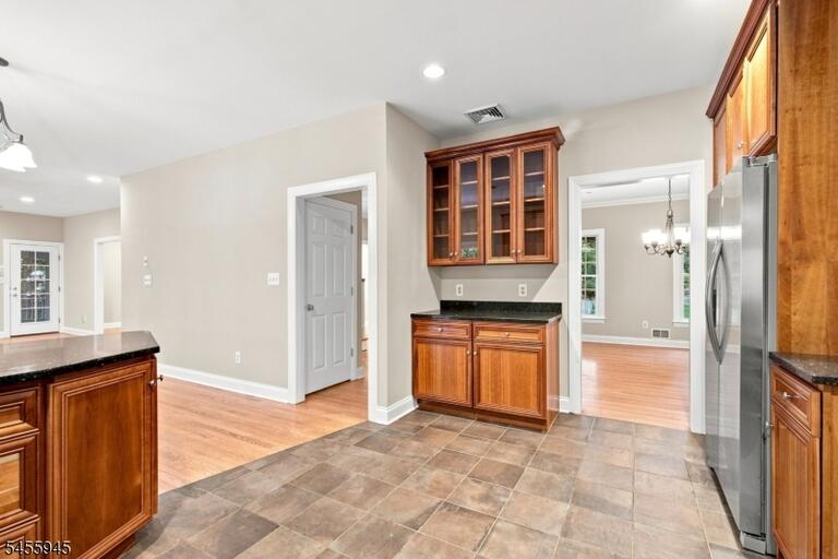 Property listing MLS 4049360 photo 8
