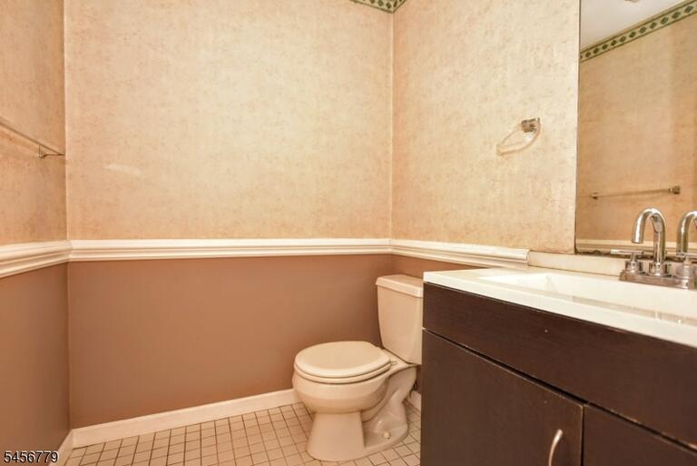 Property listing MLS 4049362 photo 14