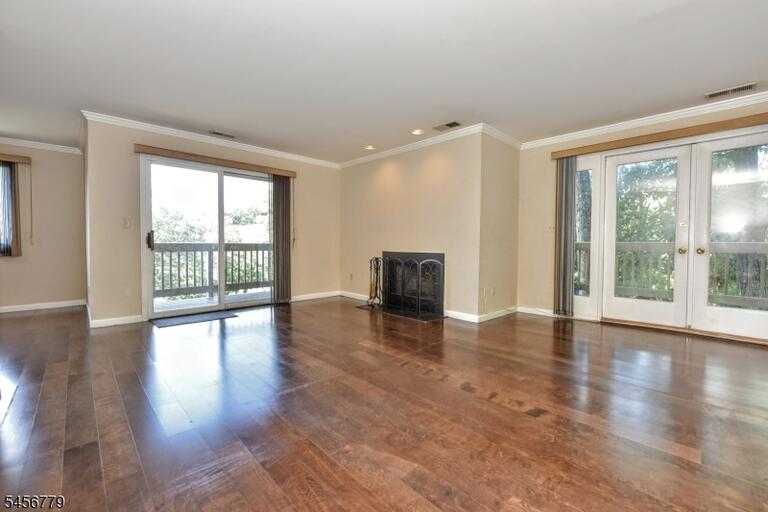 Property listing MLS 4049362 photo 6