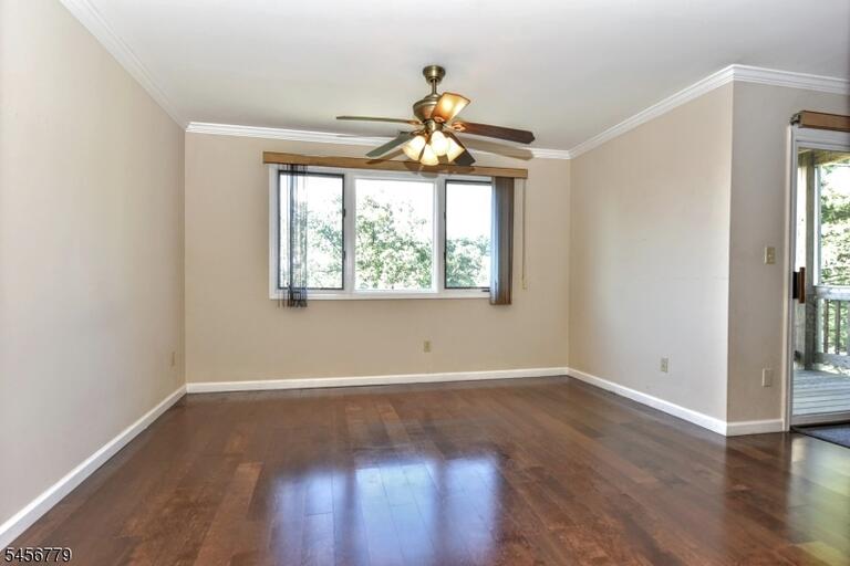Property listing MLS 4049362 photo 8