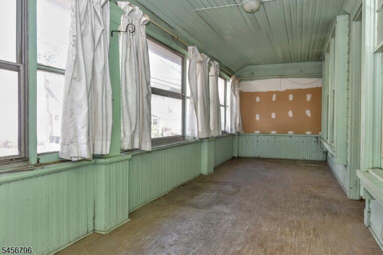 Property listing MLS 4049381 photo 15