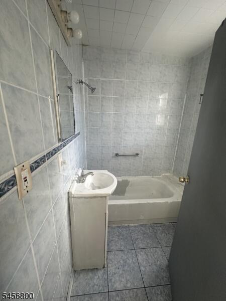 Property listing MLS 4049382 photo 4
