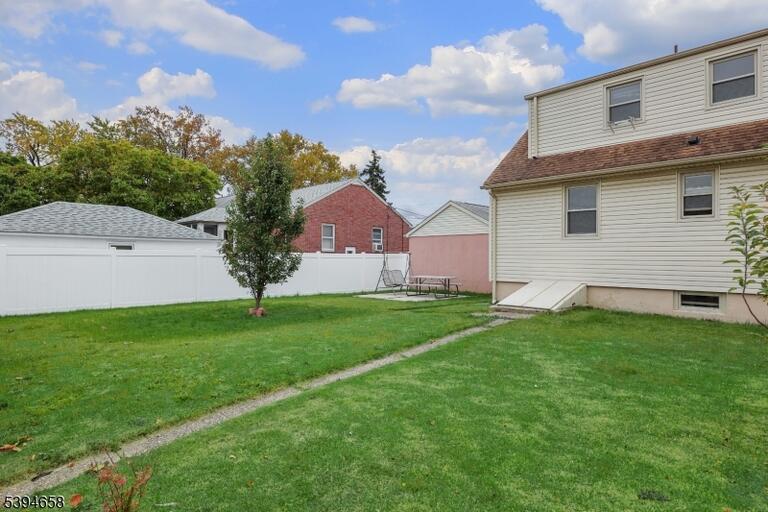 Property listing MLS 4049394 photo 23