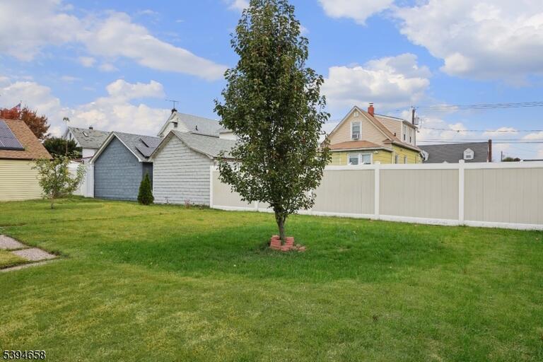 Property listing MLS 4049394 photo 25
