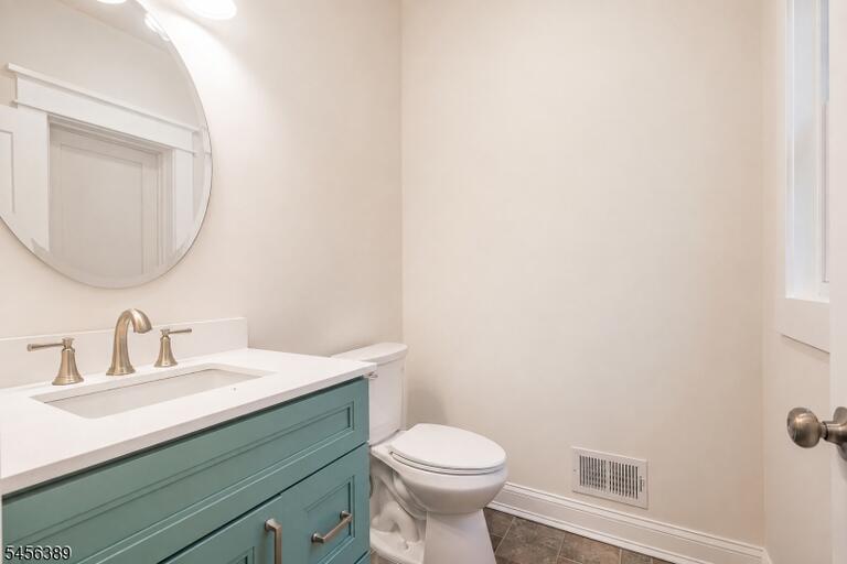 Property listing MLS 4049412 photo 17