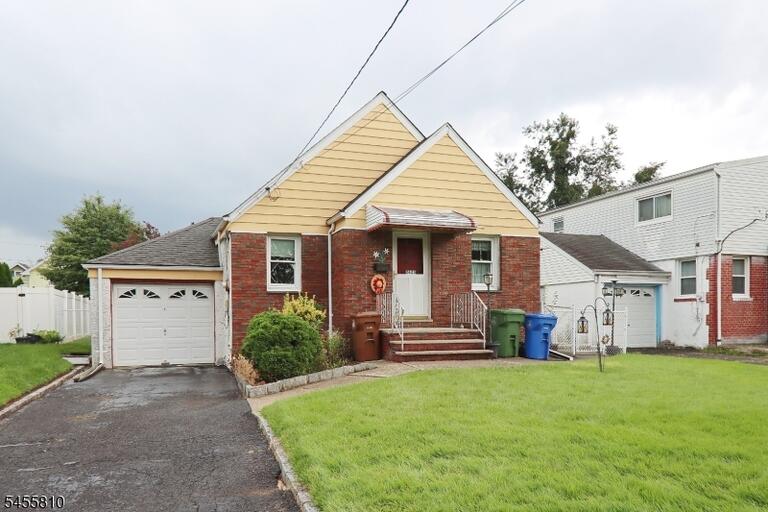 Property listing MLS 4049467 photo 1