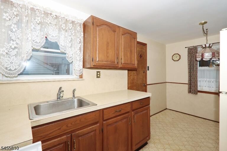 Property listing MLS 4049467 photo 5
