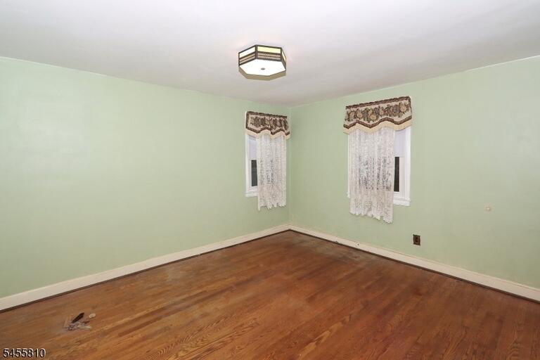 Property listing MLS 4049467 photo 9