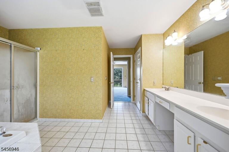 Property listing MLS 4049522 photo 36