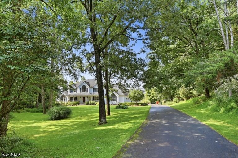 Property listing MLS 4049522 photo 4
